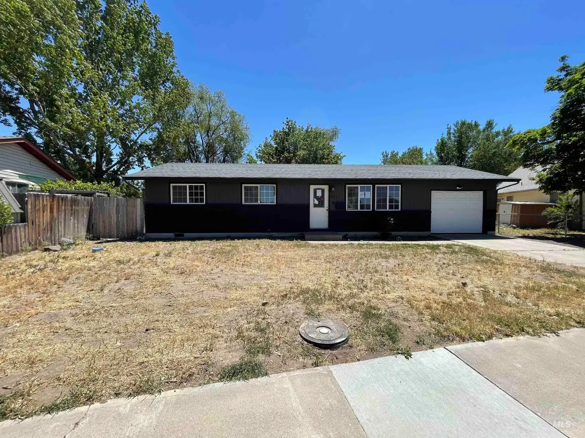 511 Chestnut St, Mountain Home, ID 83647 - #1