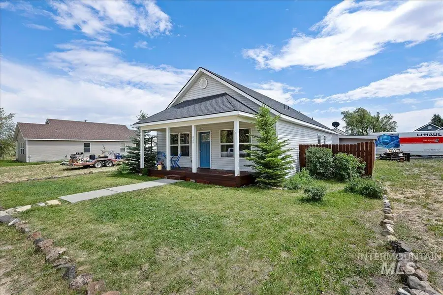 220 E Garnet, Fairfield, ID 83327 - #3