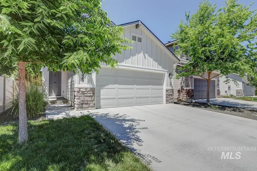 3325 S Daybreak Ave, Meridian, ID 83642 - #2