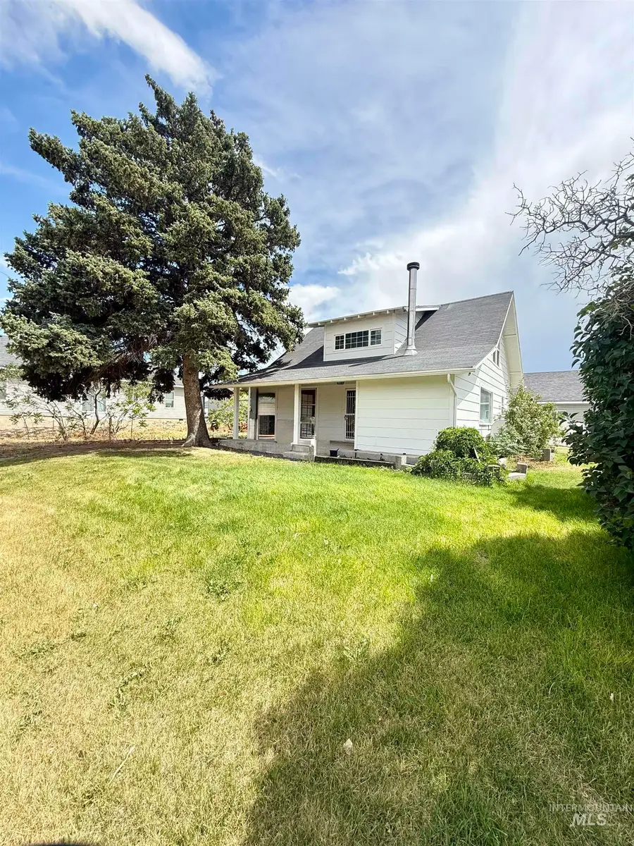 1018 S Eisenhower St, Jerome, ID 83338 - #3