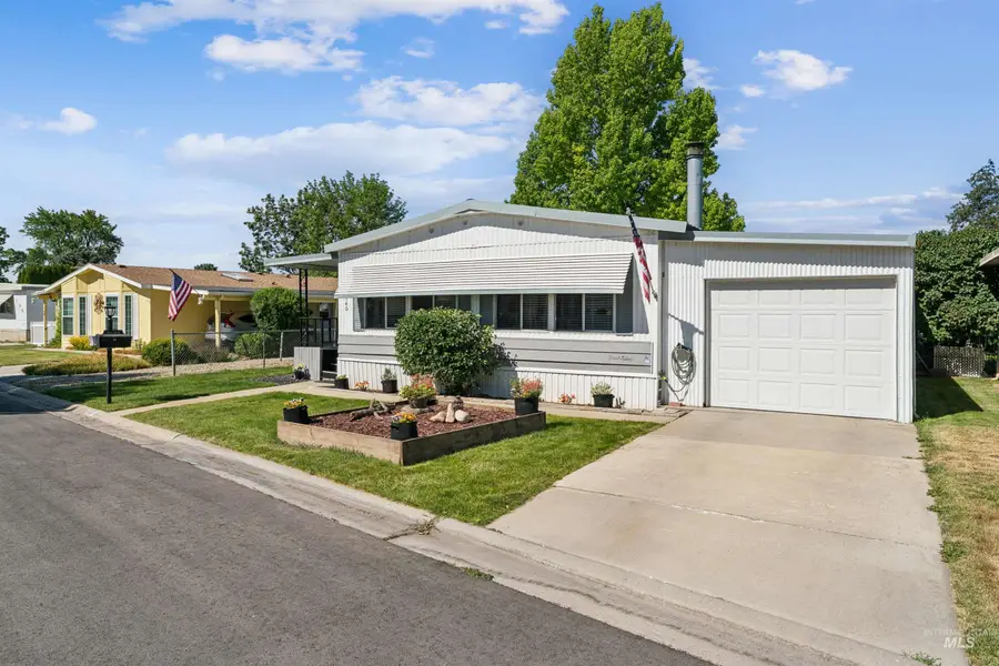140 N Rainbow Dr, Boise, ID 83713 - #2