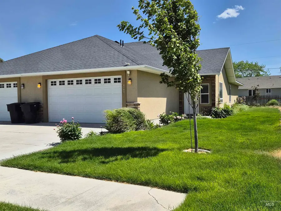2103 Fort Hall Av, American Falls, ID 83211 - #2