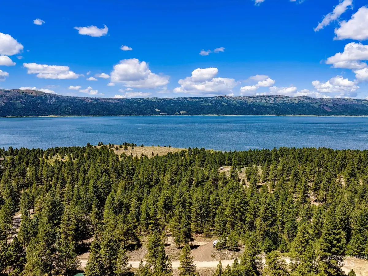 1497 Pine Ridge Dr, Cascade, ID 83611 - #1