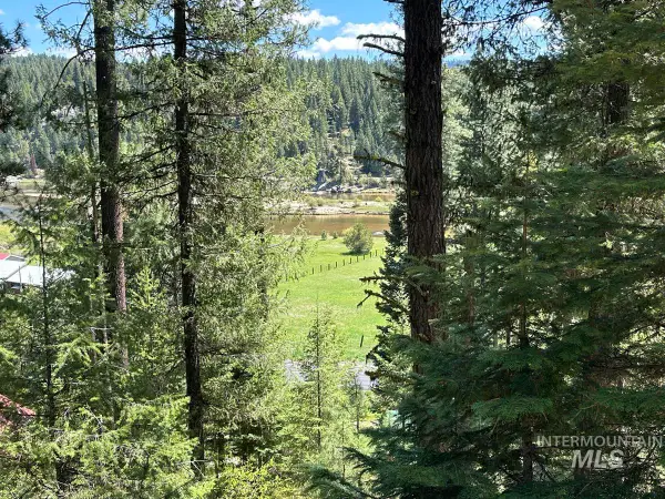 9810 Brian Way, Cascade, ID 83611