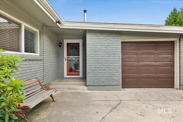 7141 W Hill Rd, Boise, ID 83714
