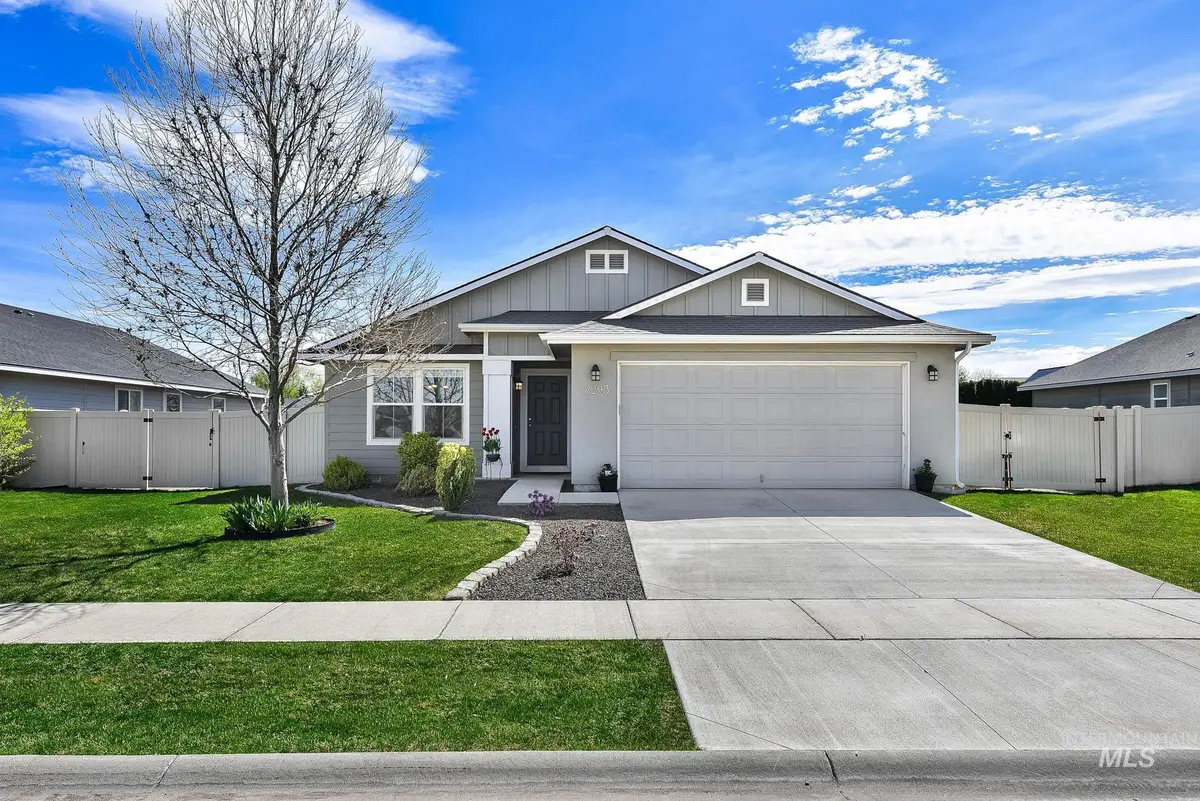 8293 E Copenhaver St, Nampa, ID 83687 - #1
