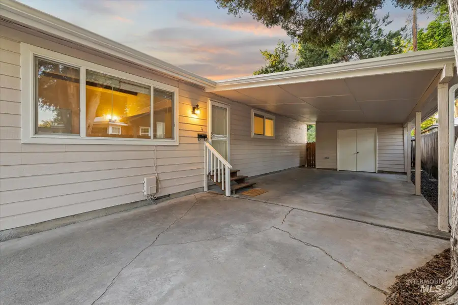 2302 W Pendleton St, Boise, ID 83705 - #3