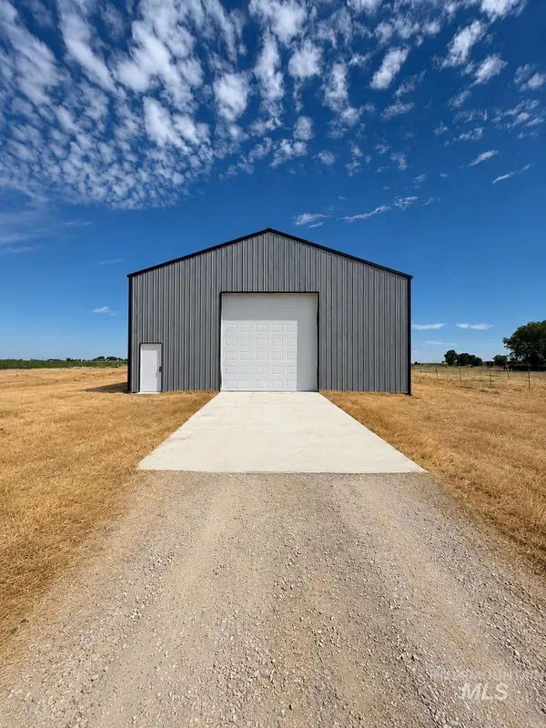 3171 Lee Ln, Homedale, ID 83628