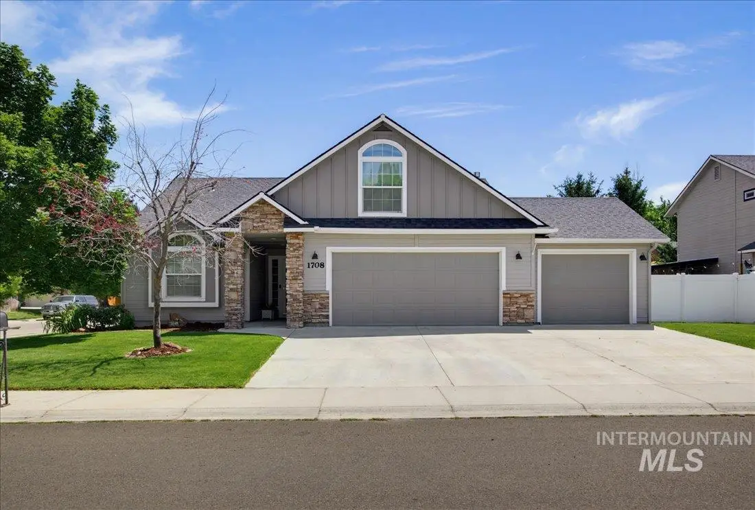 1708 S Glasgow Ave, Nampa, ID 83686 - #1