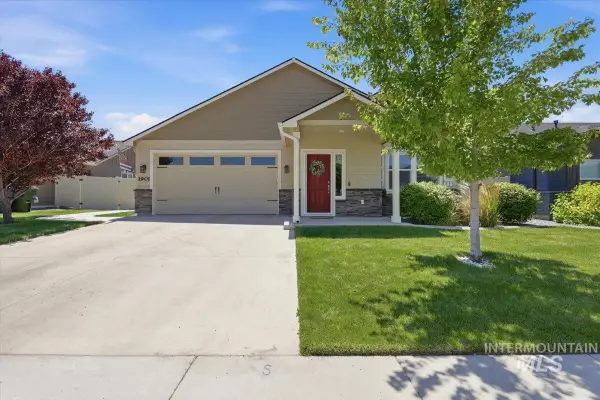 1901 E John Deere St, Kuna, ID 83634