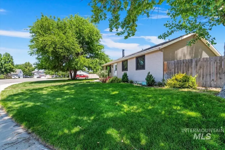 1198 N Pyrite Ave, Kuna, ID 83634 - #3