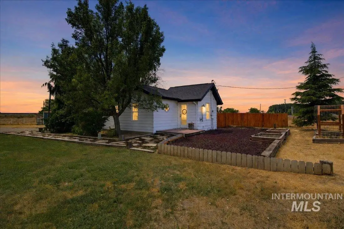 7519 E Locust Ln, Nampa, ID 83687 - #1