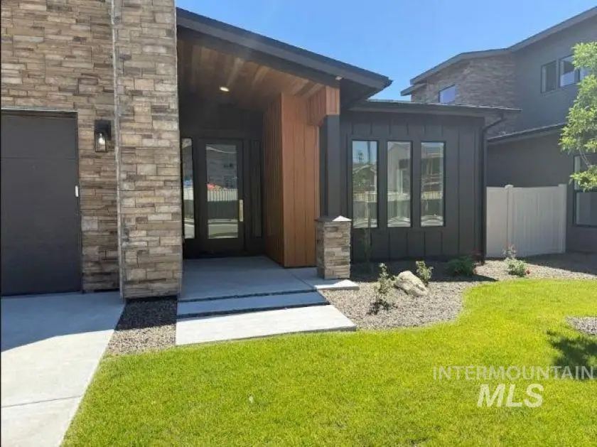 683 W Wrangler, Meridian, ID 83646 - #2