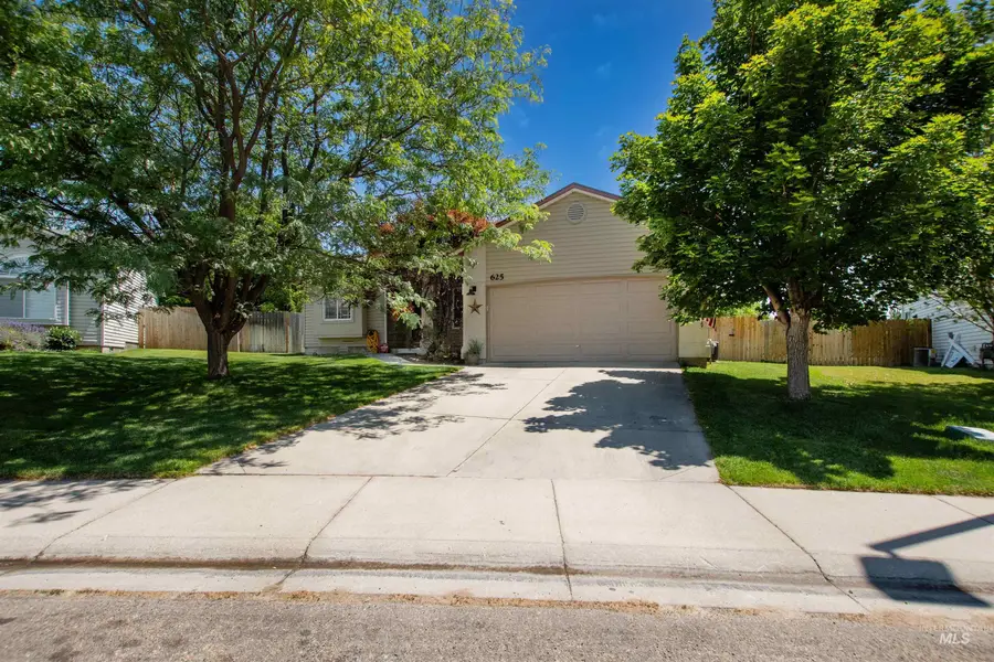 625 Mulberry Loop, Nampa, ID 83686 - #3