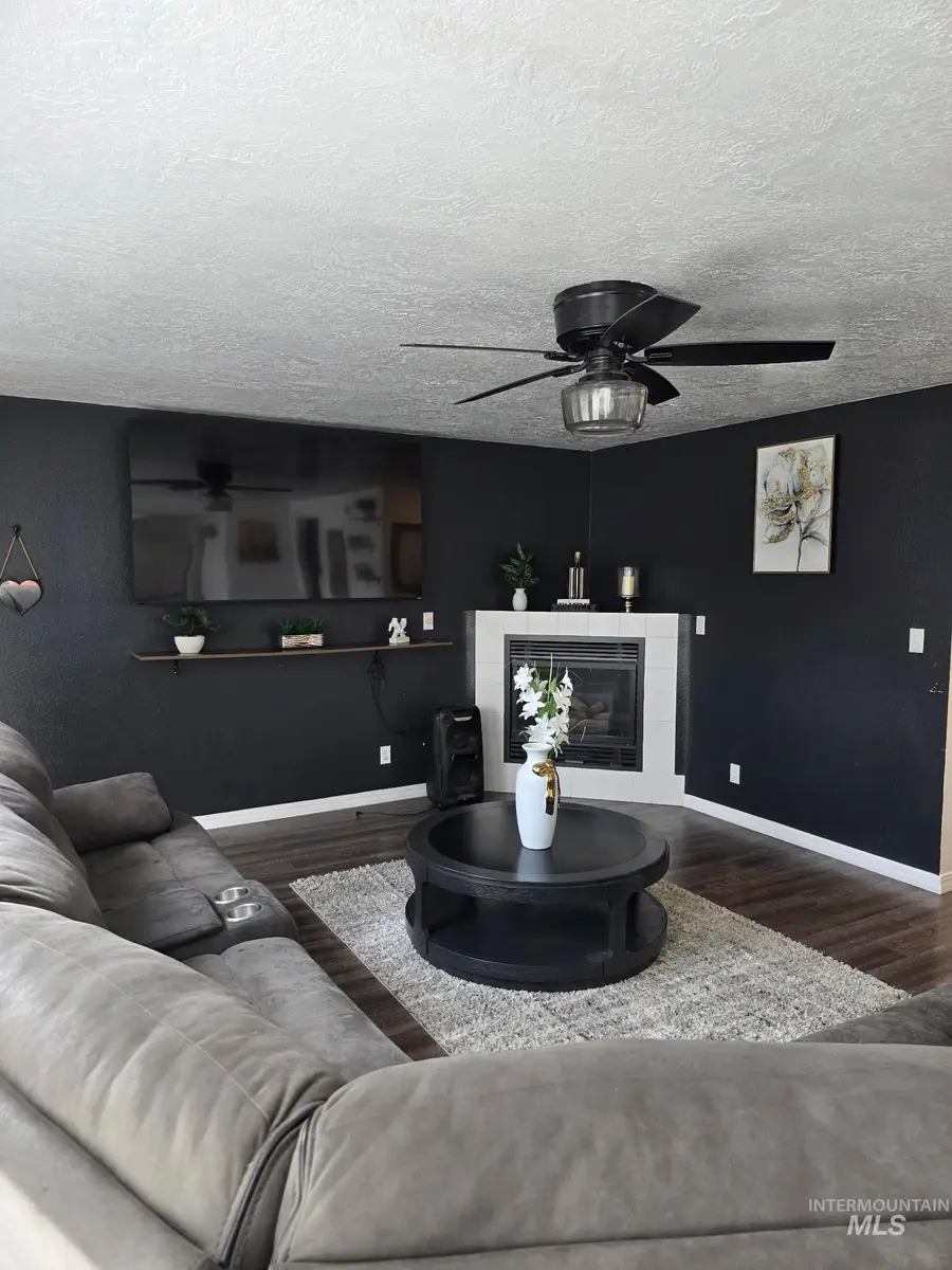 930 N 14th E, Mountain Home, ID 83647 - #3
