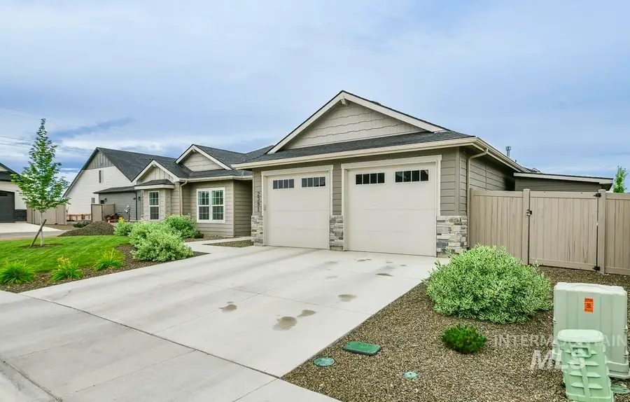 2391 S Kren Ave, Nampa, ID 83686 - #3