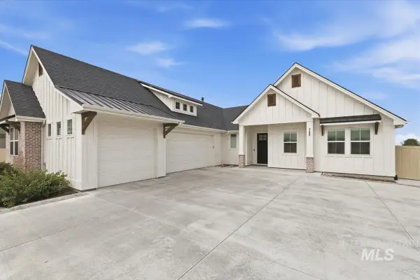 723 S Bristol Ln, Nampa, ID 83687