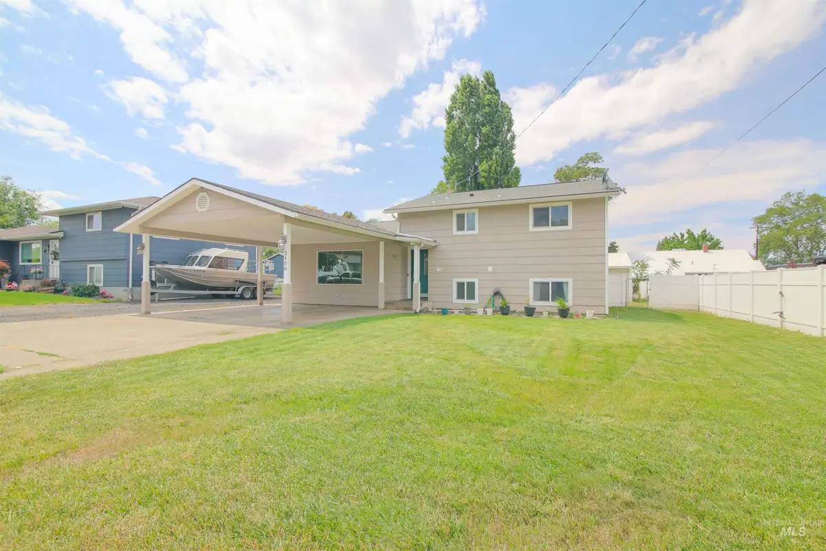 3406 5th Street E, Lewiston, ID 83501 - #1
