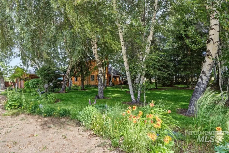227 Manard Ave, Fairfield, ID 83327 - #3