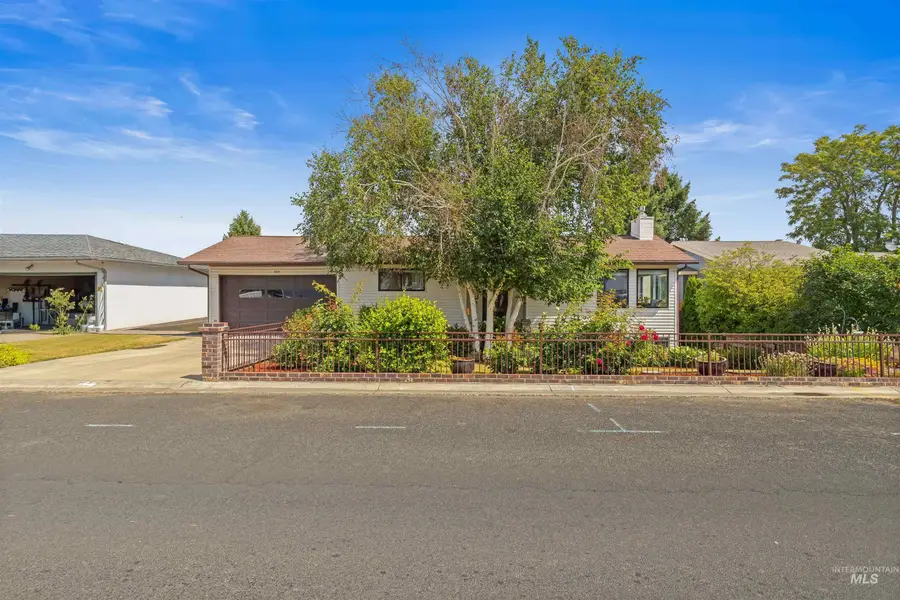 905 Stewart Ave, Lewiston, ID 83501 - #3