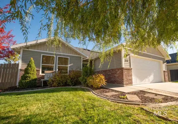 52 Zion Park Dr, Nampa, ID 83651