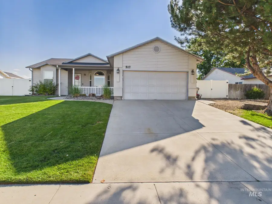 517 W Palmer Dr, Nampa, ID 83686 - #2