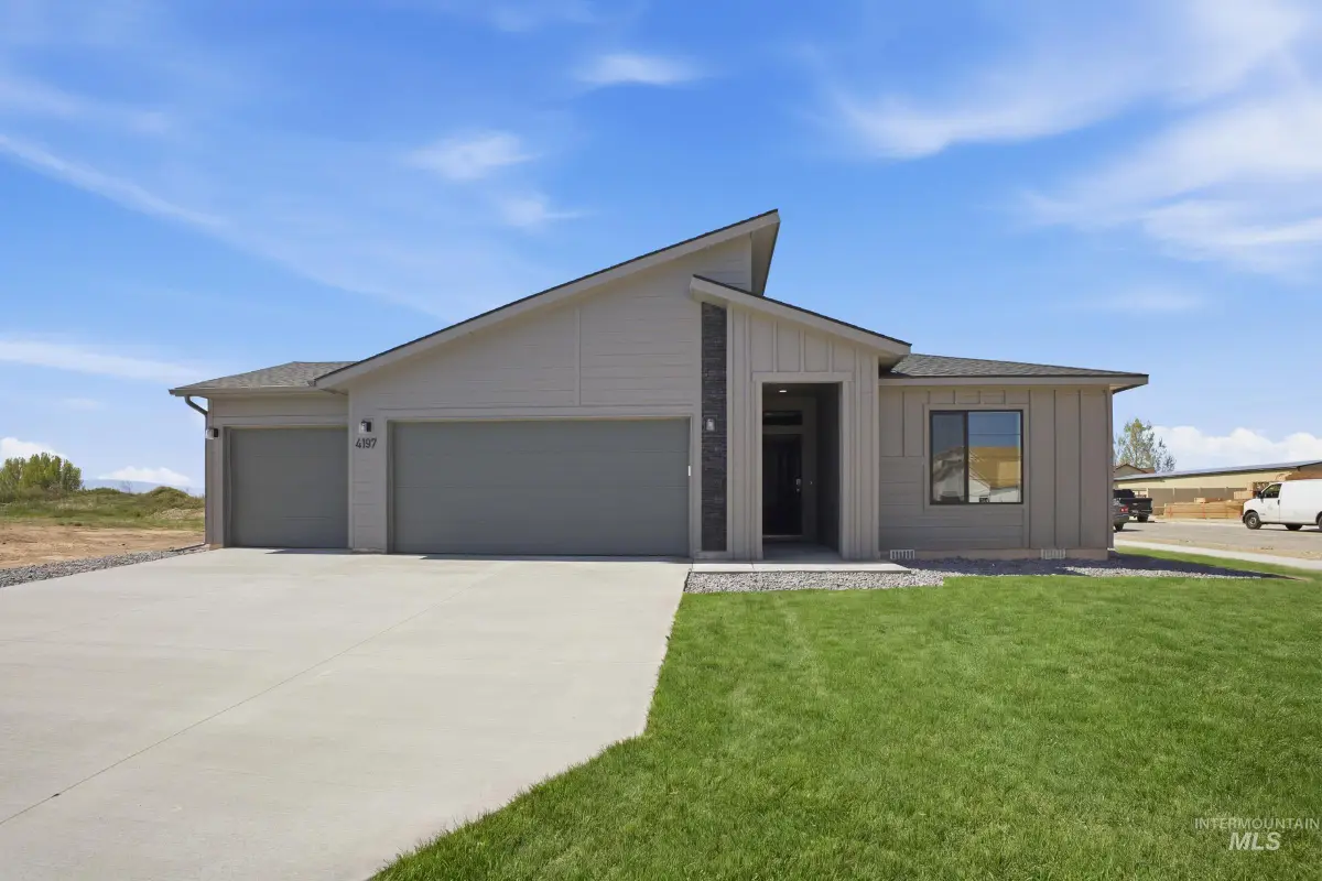 3759 E White Plains St, Nampa, ID 83686 - #1