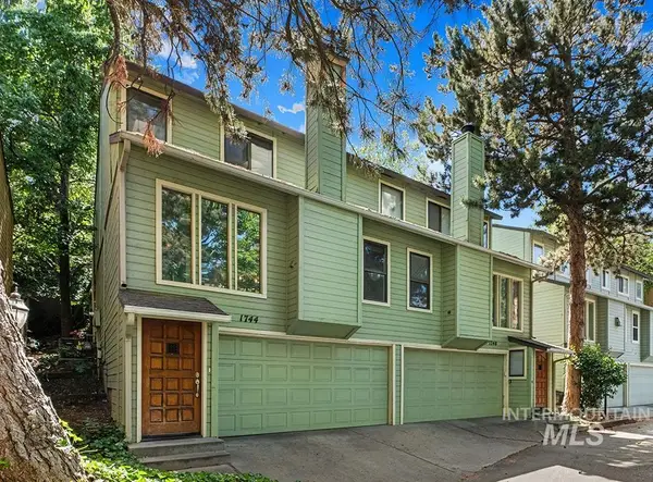 1744 W Wood Bridge Ln, Boise, ID 83706