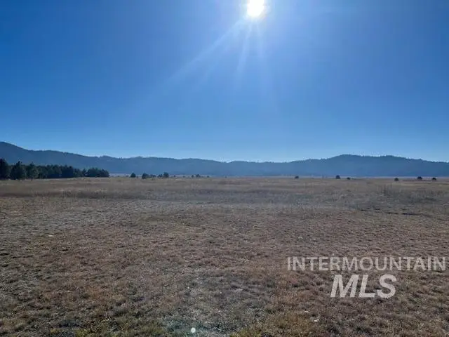 111 Sixty Ln, Cascade, ID 83611 - #1
