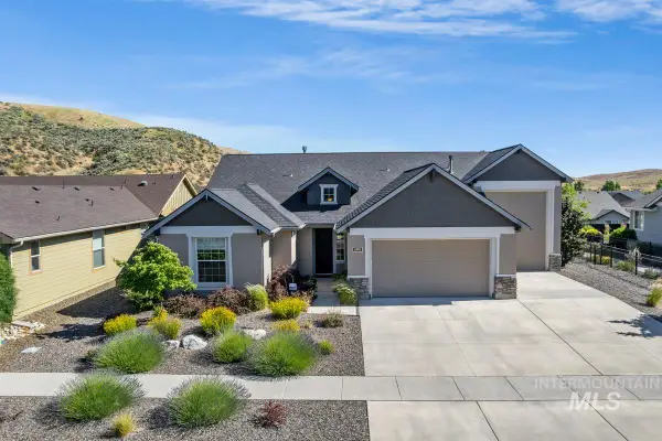 5685 W Night Sky Ct, Boise, ID 83714