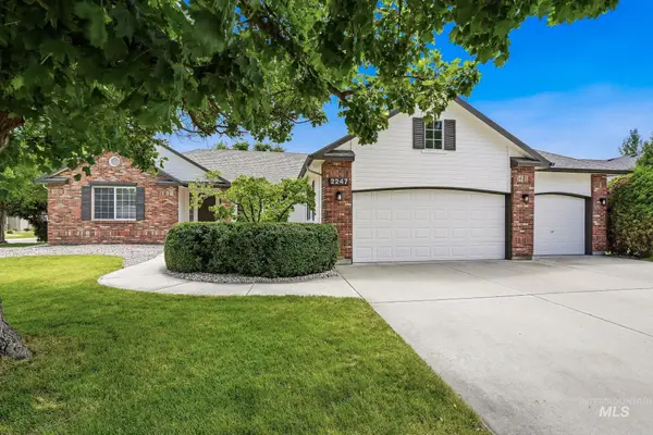2247 E Gleneagle Dr, Eagle, ID 83616