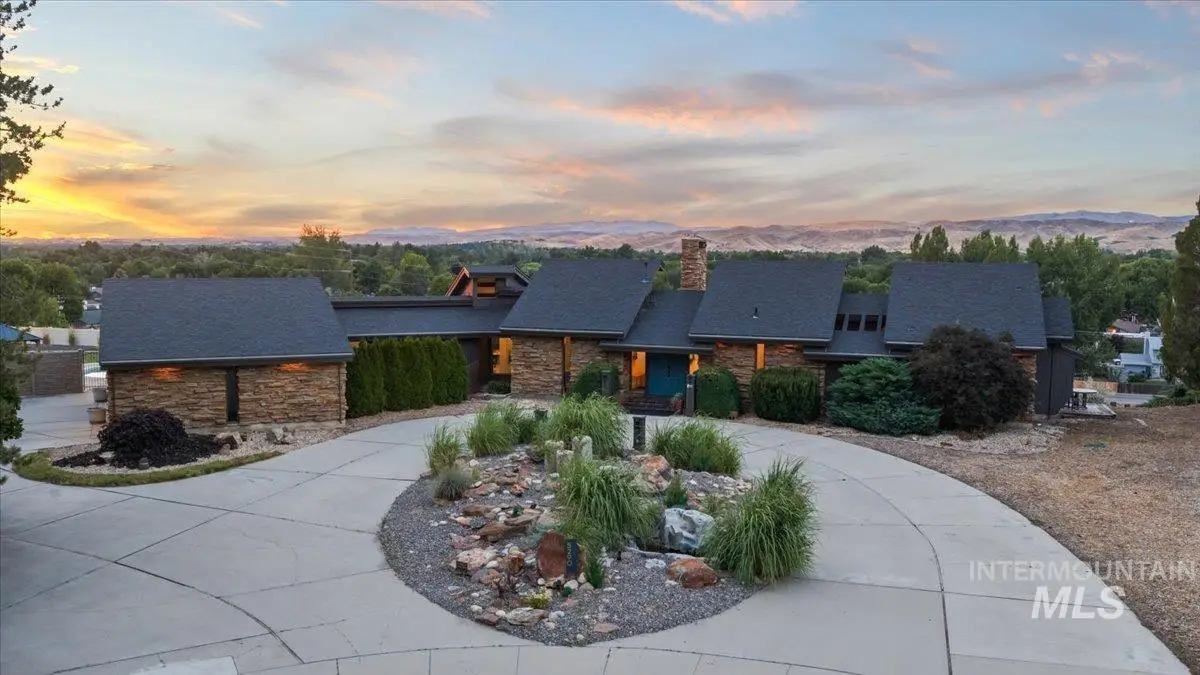 5290 N Sorrento Dr, Boise, ID 83704 - #1