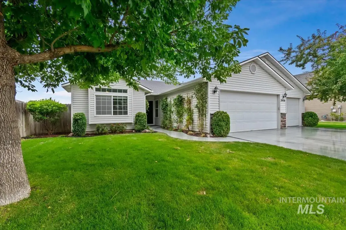 3906 E Clear Springs Dr, Nampa, ID 83686 - #1