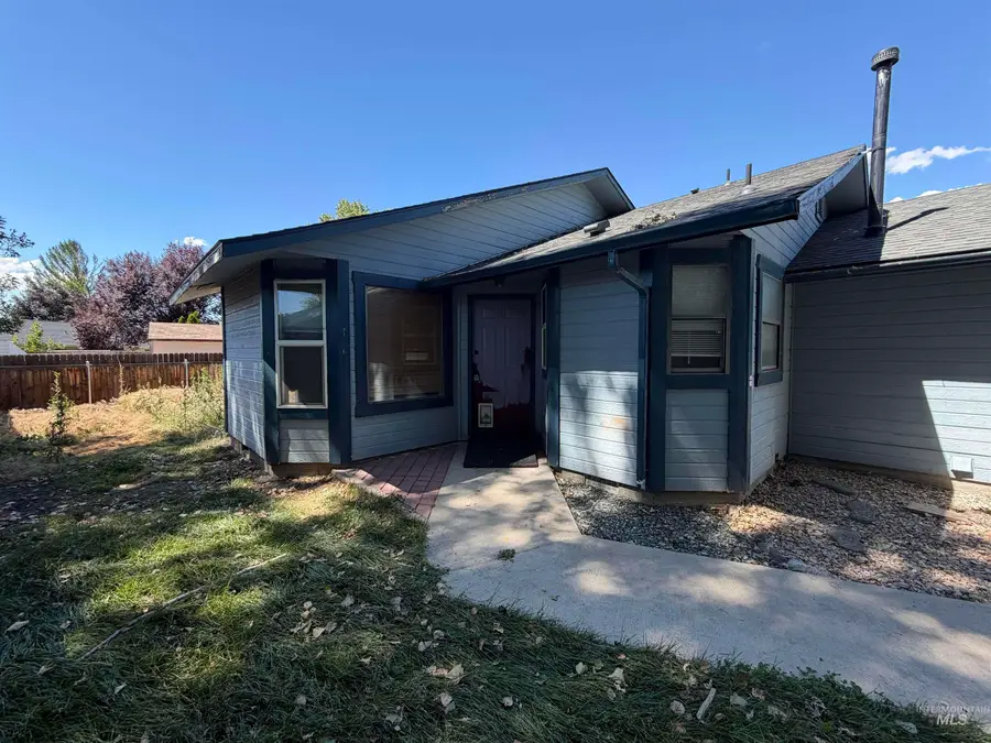 7086 W Belhaven Dr, Boise, ID 83714 - #3