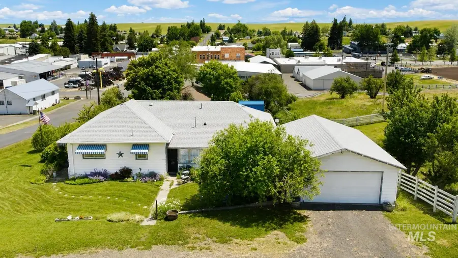 501 Walnut Street, Nezperce, ID 83543 - #2