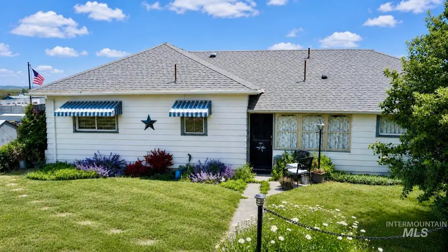 501 Walnut Street, Nezperce, ID 83543 - #3