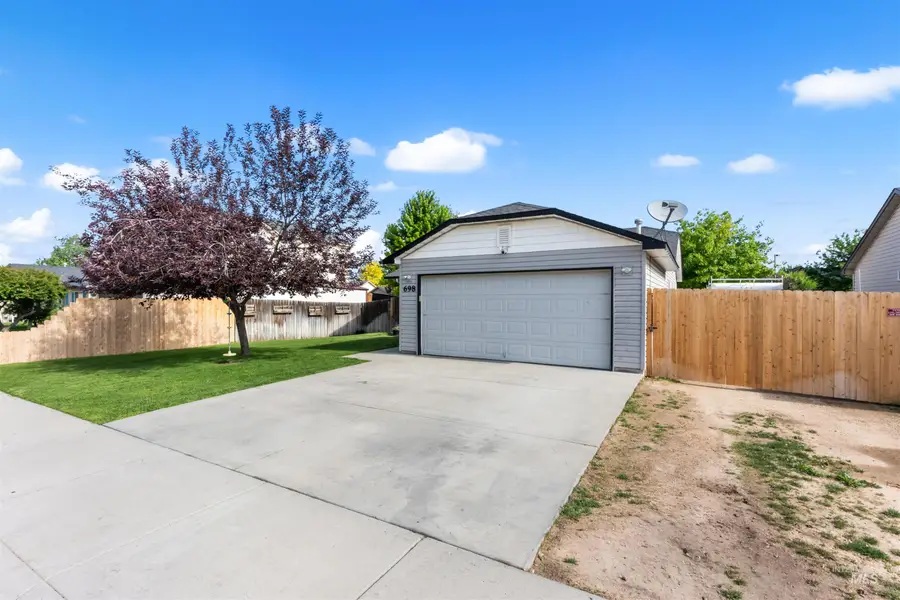 698 E Great Bear Street, Kuna, ID 83634 - #2