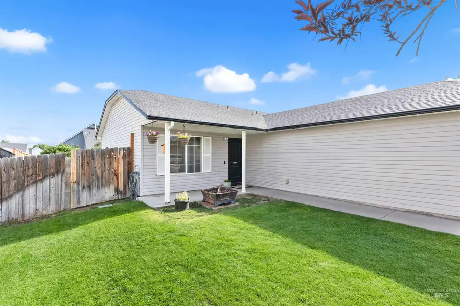 698 E Great Bear Street, Kuna, ID 83634 - #3