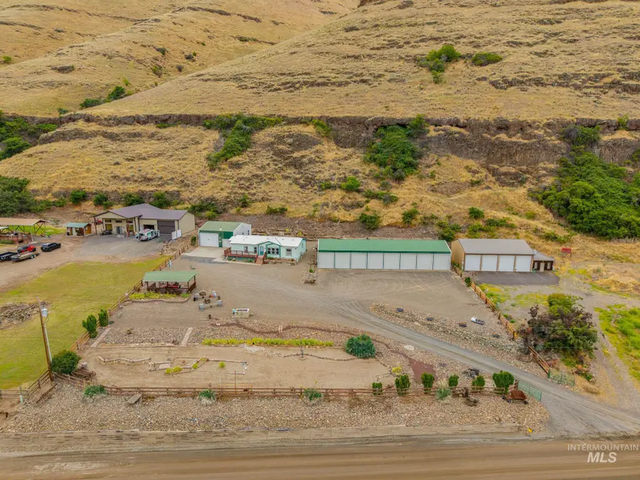 31018 Snake River Rd, Asotin, WA 99402 - #3