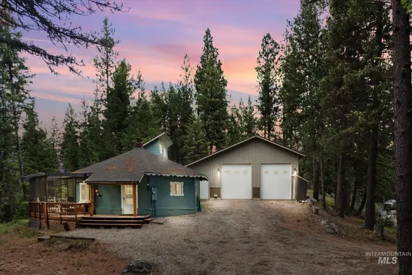 9785 Edna Pl, Cascade, ID 83611