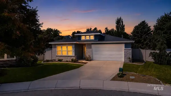 4513 S Dazzle Ave, Meridian, ID 83462