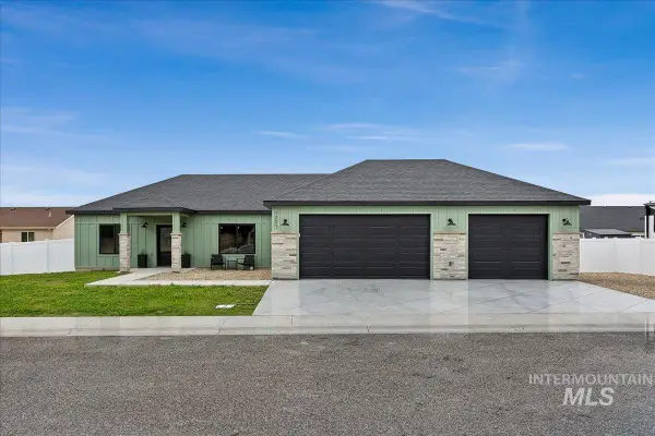 1201 Jade Dr, Rupert, ID 83350