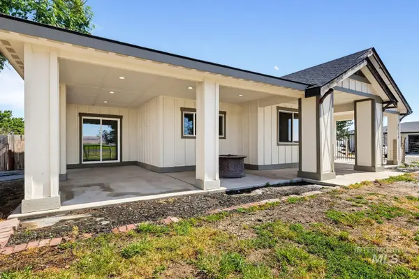 2588 Market Rd, Homedale, ID 83628