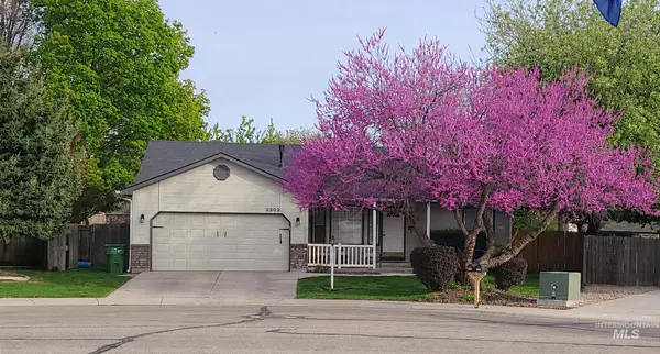 2303 E E Oakcrest Dr, Meridian, ID 83646