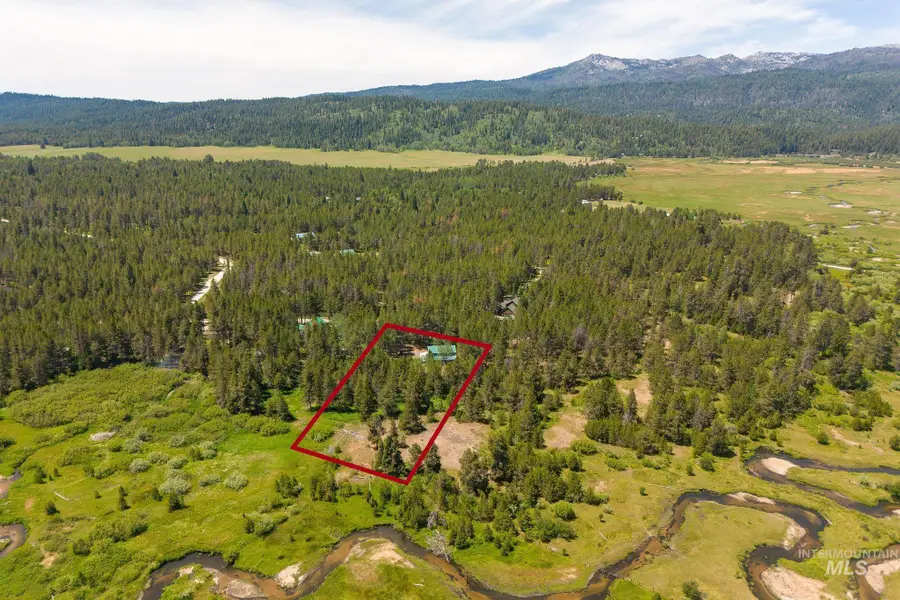 42 Red Fox Ct, Cascade, ID 83611 - #2