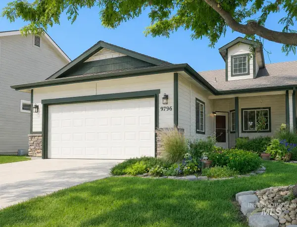 9796 W Canterbury Dr, Boise, ID 83704