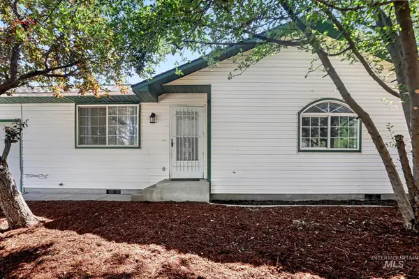 180 Lake St E #D, Hagerman, ID 83332