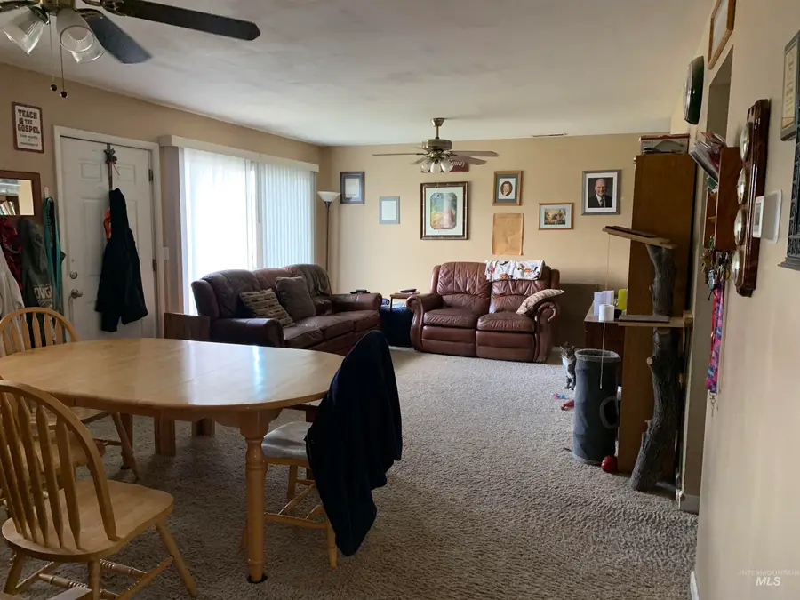 917 15th Dr, Rupert, ID 83350 - #2