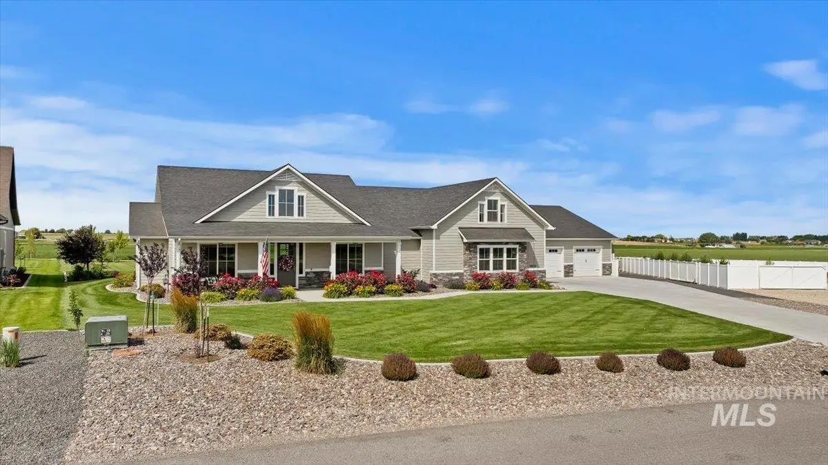 3833 Susan Cir W, Hansen, ID 83334 - #1