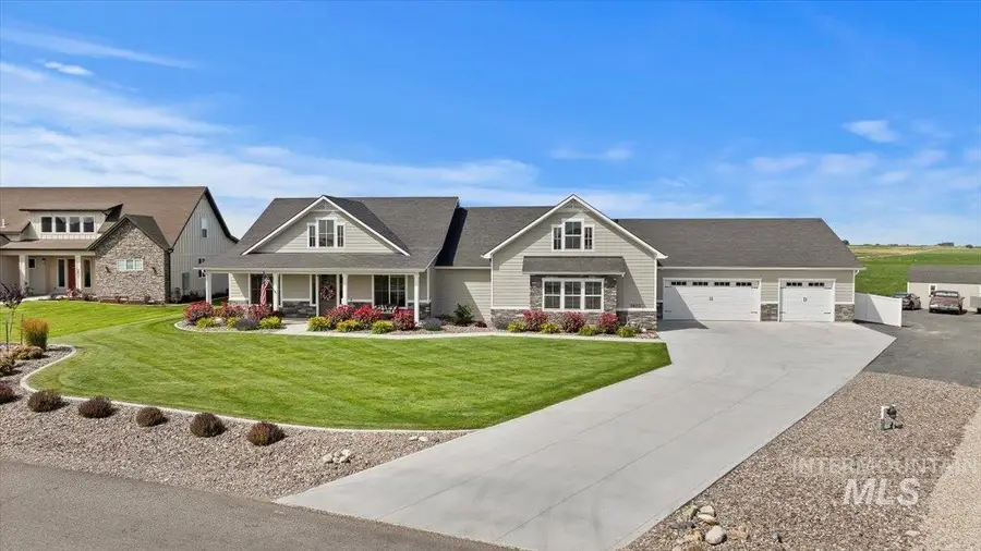 3833 Susan Cir W, Hansen, ID 83334 - #3